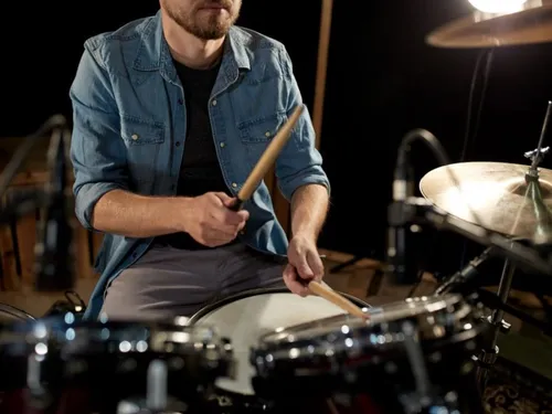 En Mayenne, pas de concerts dans les bars et restaurants pour la...